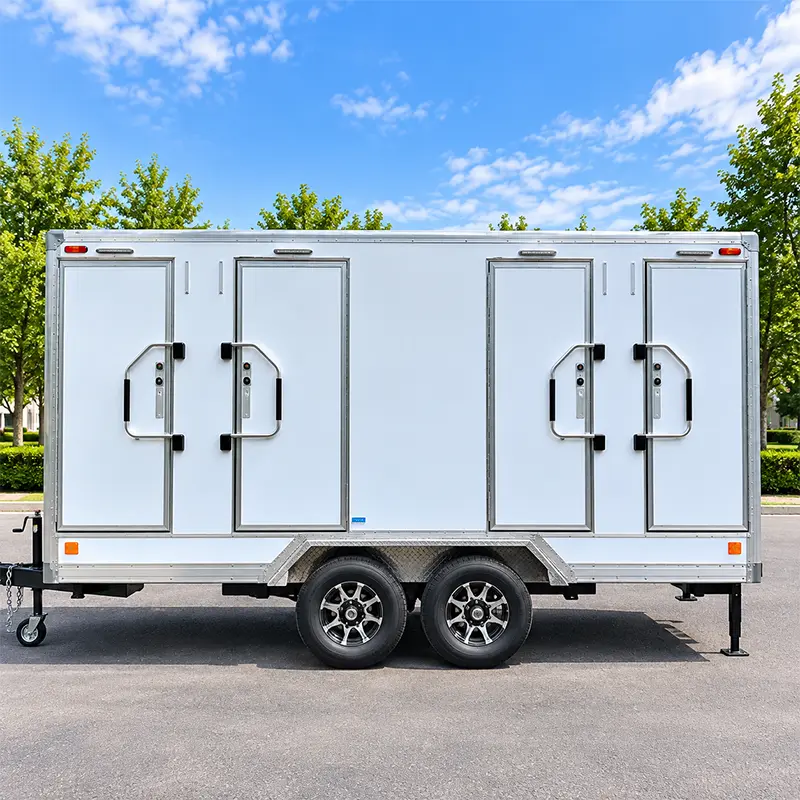 Trailer Toilet Mewah Empat Stasiun