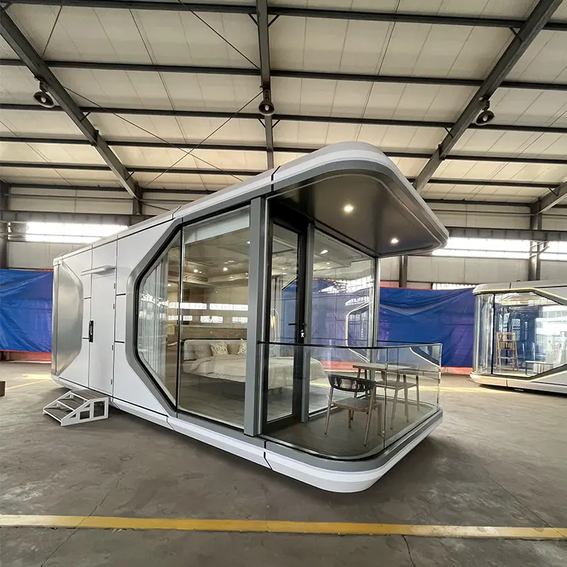 Pod Kapsul Luar Angkasa K7 dengan Balkon